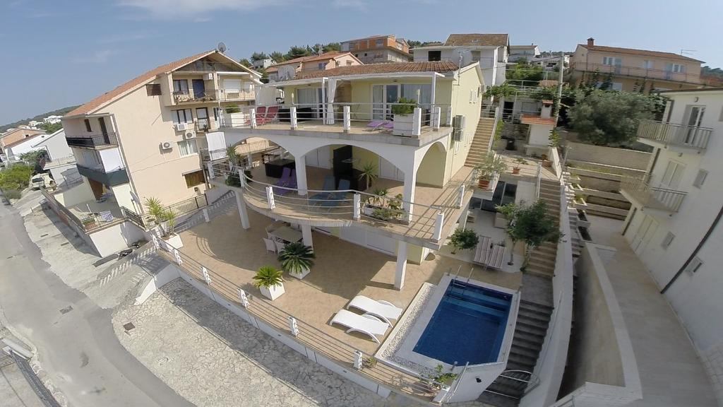 Palace View * Trogir